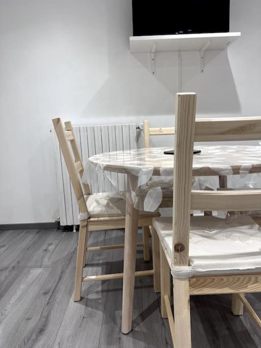 Appartement T4 En Hyper-Centre Bourgoin-Jallieu Exteriör bild