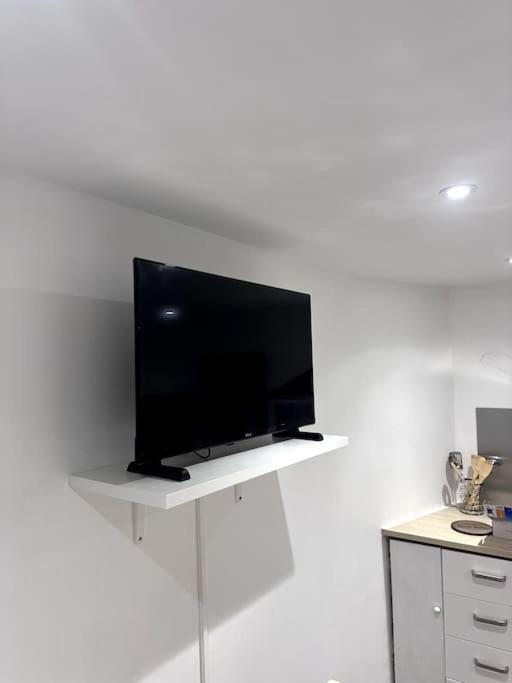 Appartement T4 En Hyper-Centre Bourgoin-Jallieu Exteriör bild